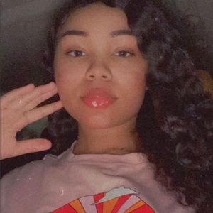 Meet your Posher, Kiera